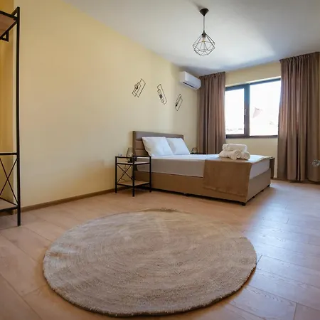 公寓 By The River 5 *