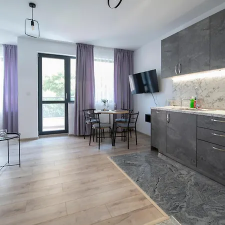 By The River 5 * 普罗夫迪夫