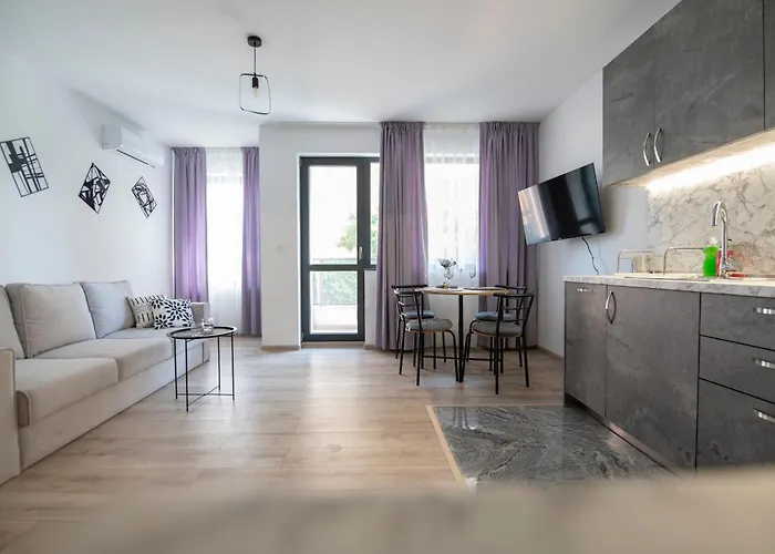 By The River 5 * 普罗夫迪夫