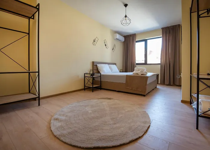 公寓 By The River 5 *